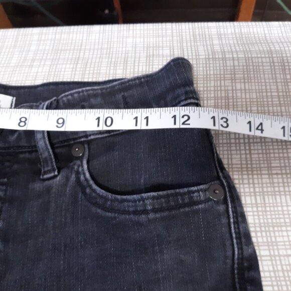Madewell Women's Jeans Size 26 Black 9" High Riser Skinny Distressed Raw Hem - Picture 12 of 16
